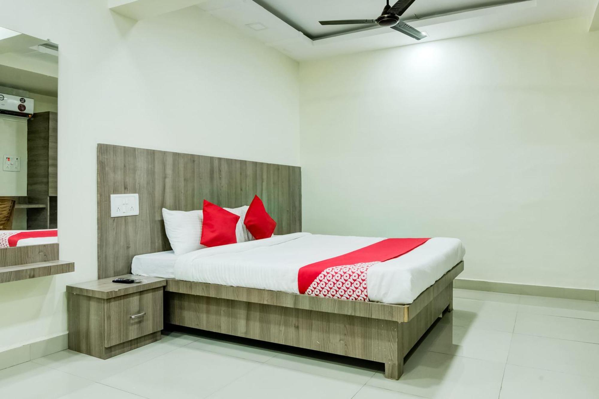 Hotel O Kunal Palace Navi Mumbai Exterior photo